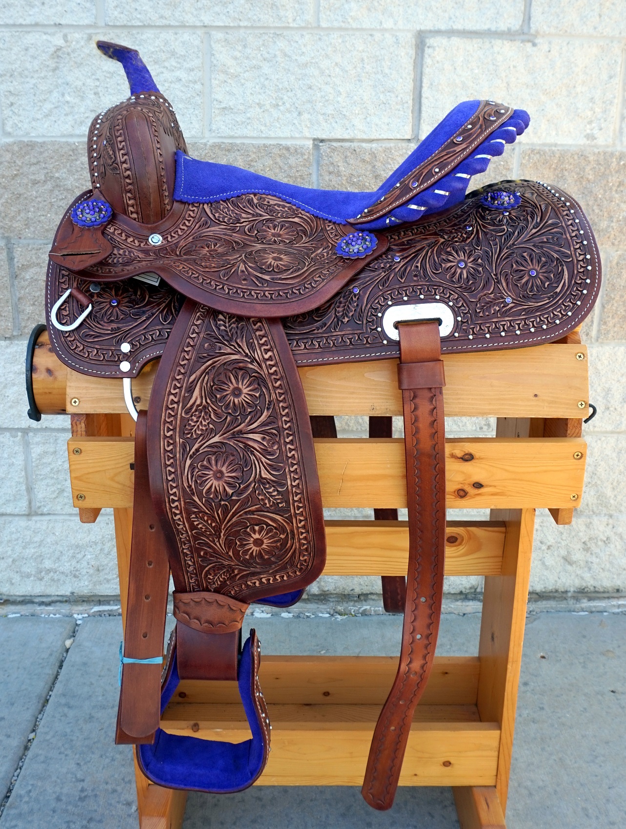Equitem 15 Brushed Leather Western Saddle With Purple Seat
